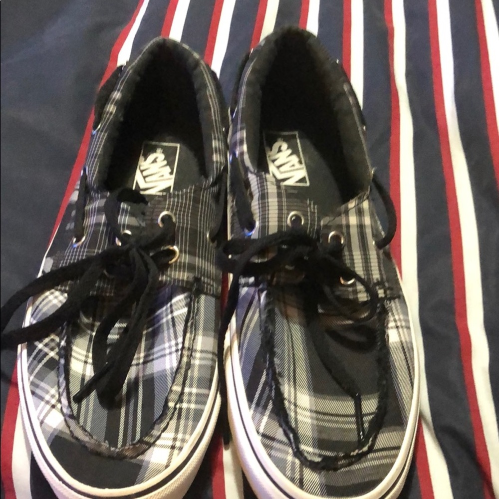 Vans - Picture 5 of 6